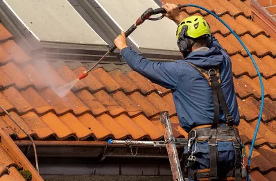 Démoussage et hydrofuge de toiture à Kernascléden